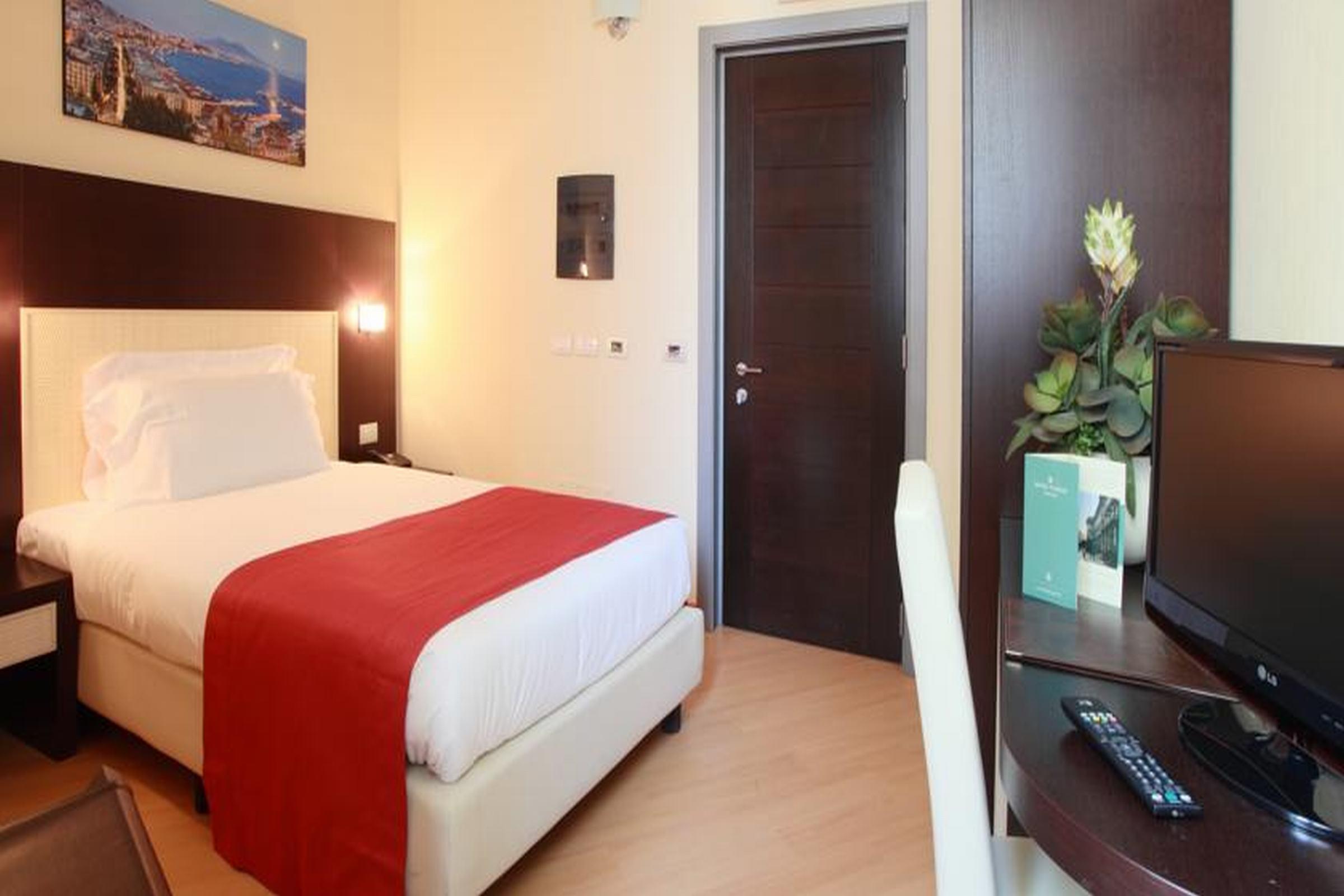 Hotel Nápoles Quarto foto